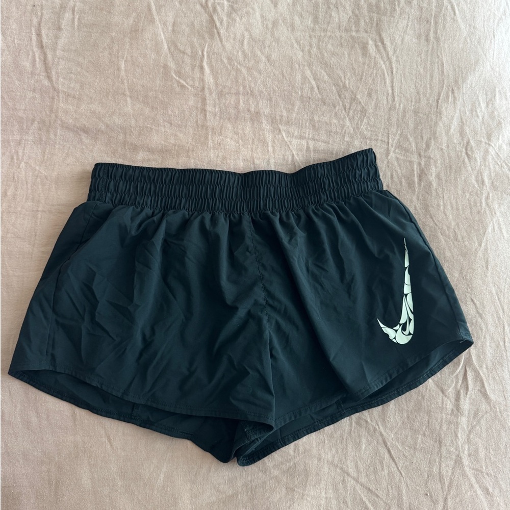 Nike Women's Black Athletic Shorts Size L